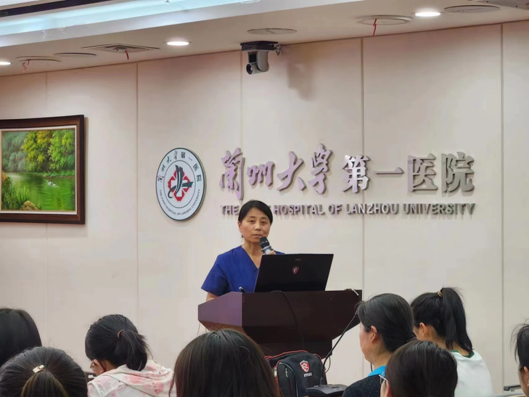 领头人,虽然不可能对每一个人面面俱到,但要作为标杆和尺度来领导团队