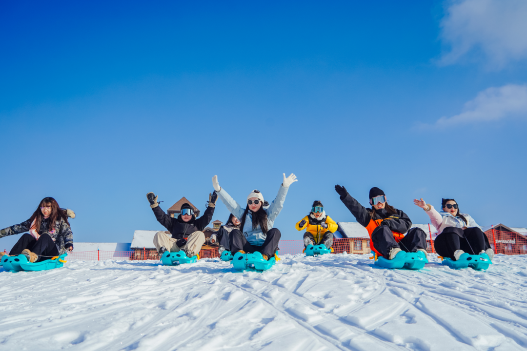 长白山华美胜地雪季预售899元起2晚含滑雪温泉漂流