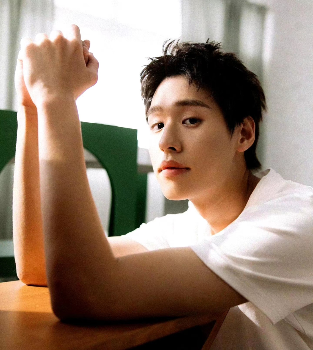 首部主演电影中国家庭开拍billkin马群耀全新造型亮相