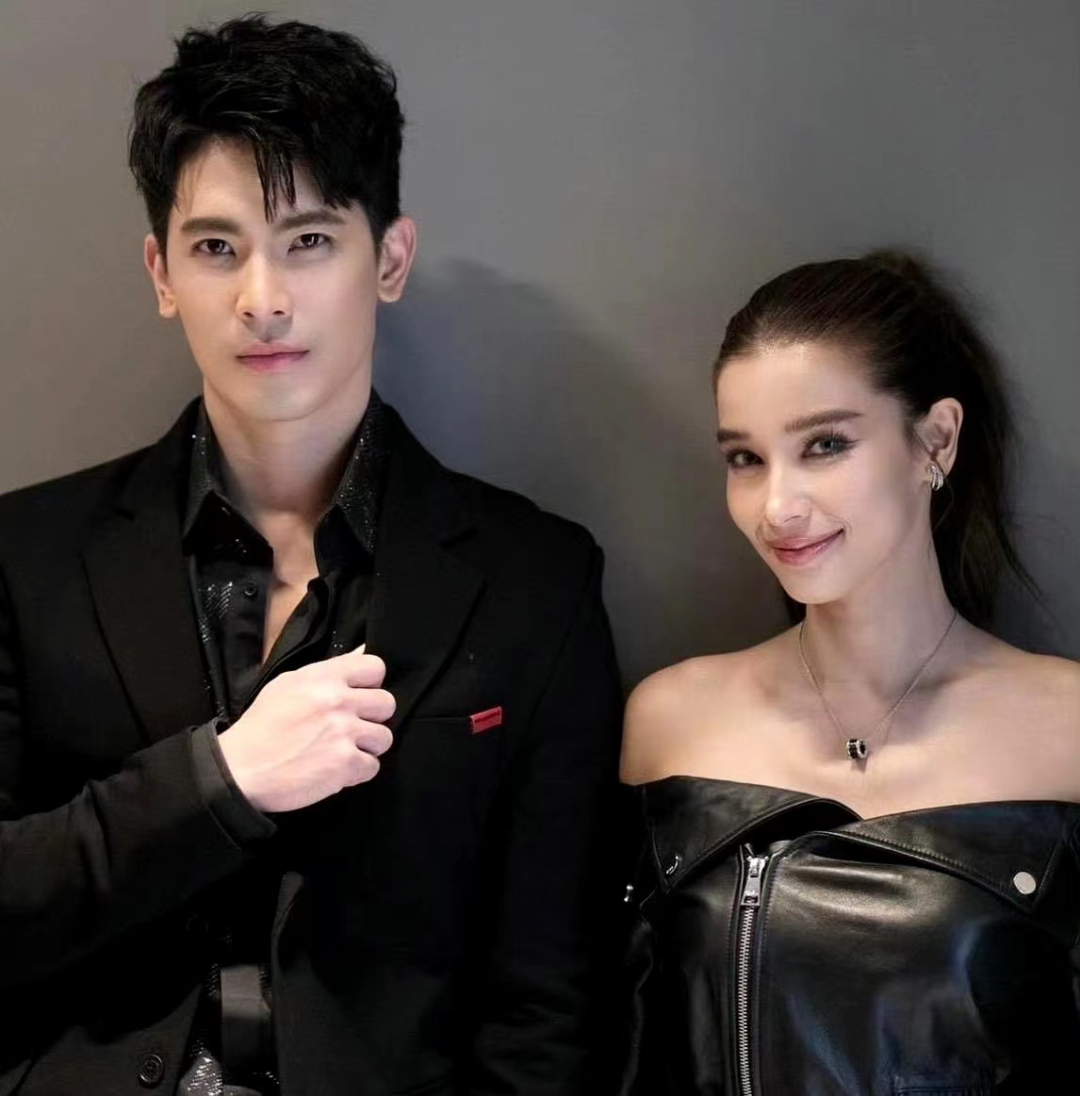 经典荧幕情侣son和vill晒合照尹浩宇被调侃是电灯泡