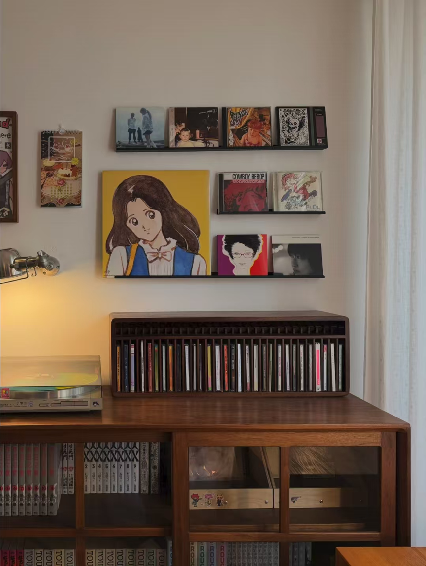Vinyl Story CD Storage ： Solid Wood Organizer with Push Eject