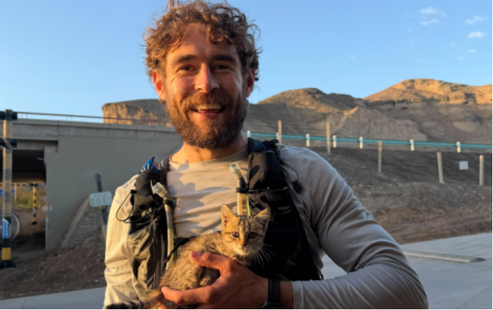 British Runner Rescues Gobi Desert Kitten on Beijing-to-London Run