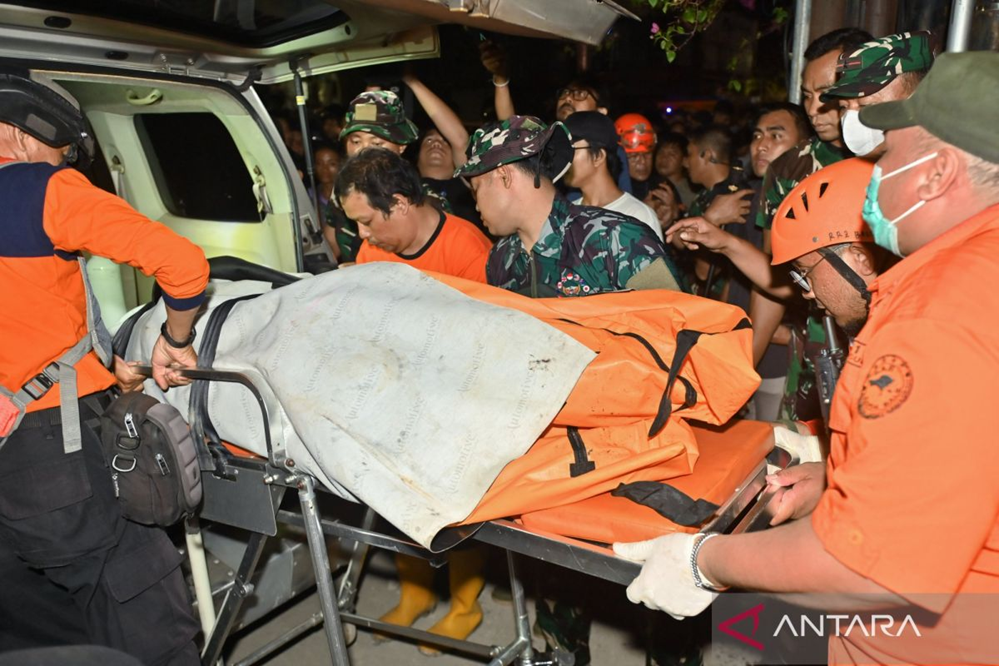 印尼洪灾十余人死亡
