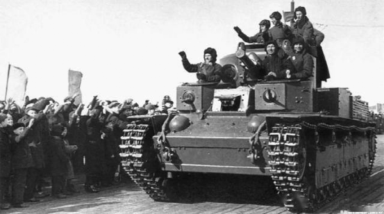 【游戏内外】英国马戏成苏联武器,红警3单位原型(苏军坦克上)