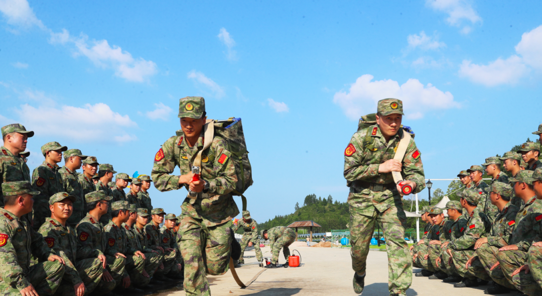 以练备战民兵防火训练忙