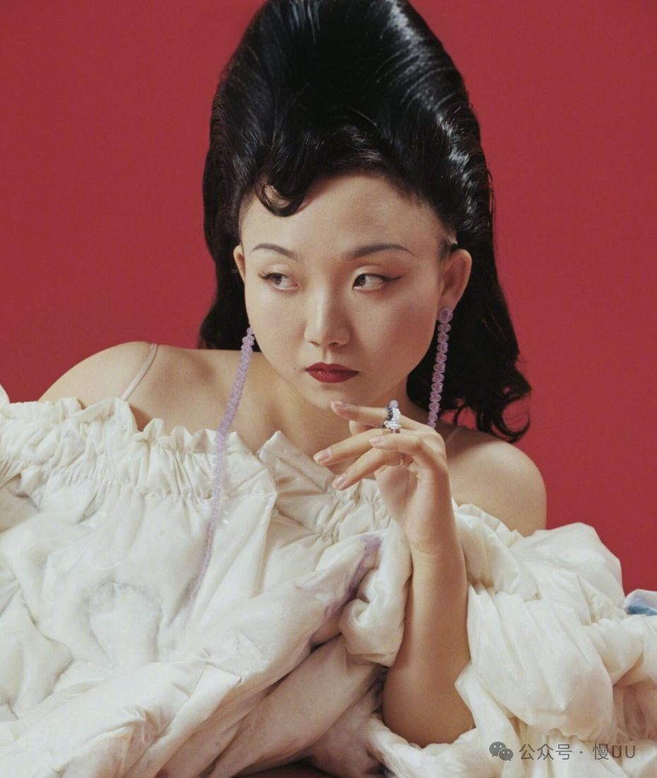 29岁辣目洋子，活成资本的丑孩子？