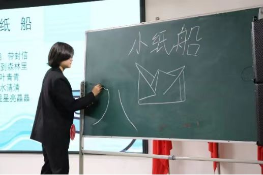 保定理工学院教育学院举办“趣享试讲,教韵绽放”试讲大赛活动