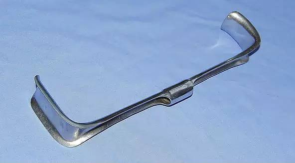 手术钳子都有哪些【健康科普】手术室常用的器械你认识几个？_https://www.jmylbn.com_新闻资讯_第31张