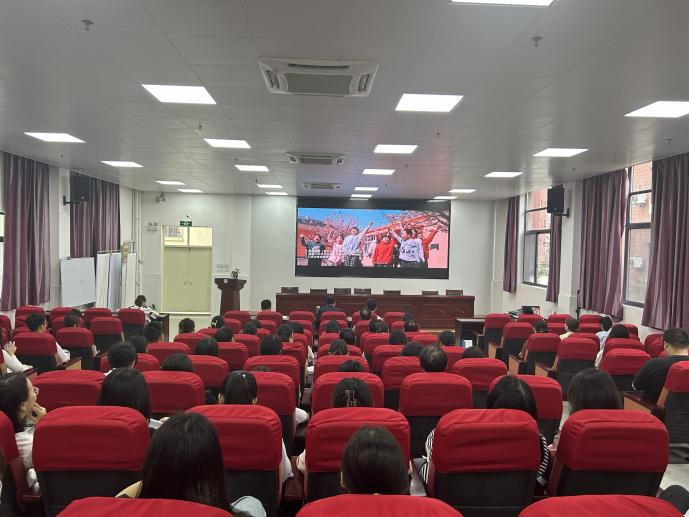 躬耕教坛，强国有我——怀宁县中等专业学校线上观看“2023年优秀特岗教师巡回报告会”