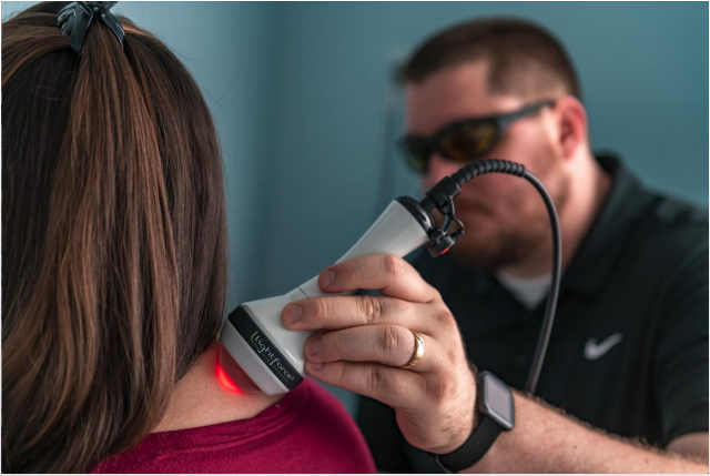 激光理疗有什么作用高能量激光疗法丨理疗技术的里程碑，深度疼痛的希望之光_https://www.jmylbn.com_新闻资讯_第6张