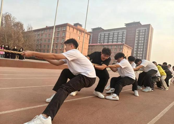 “趣”动逐风，“育”梦同行    教育学院趣味运动会圆满落幕！