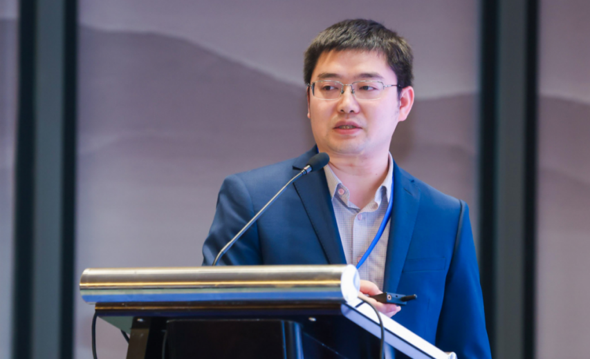 赛力斯新能源汽车设计院有限公司动力院副院长曹强作了题为《超级电驱