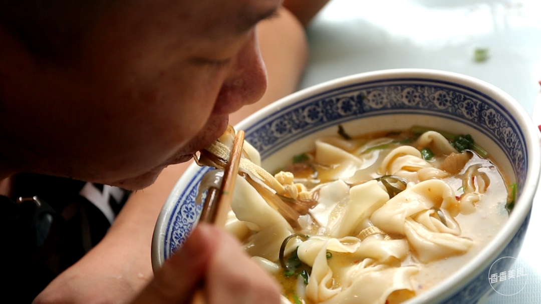 搬家还要追着吃这家老面馆拿手的可不仅仅是烩面