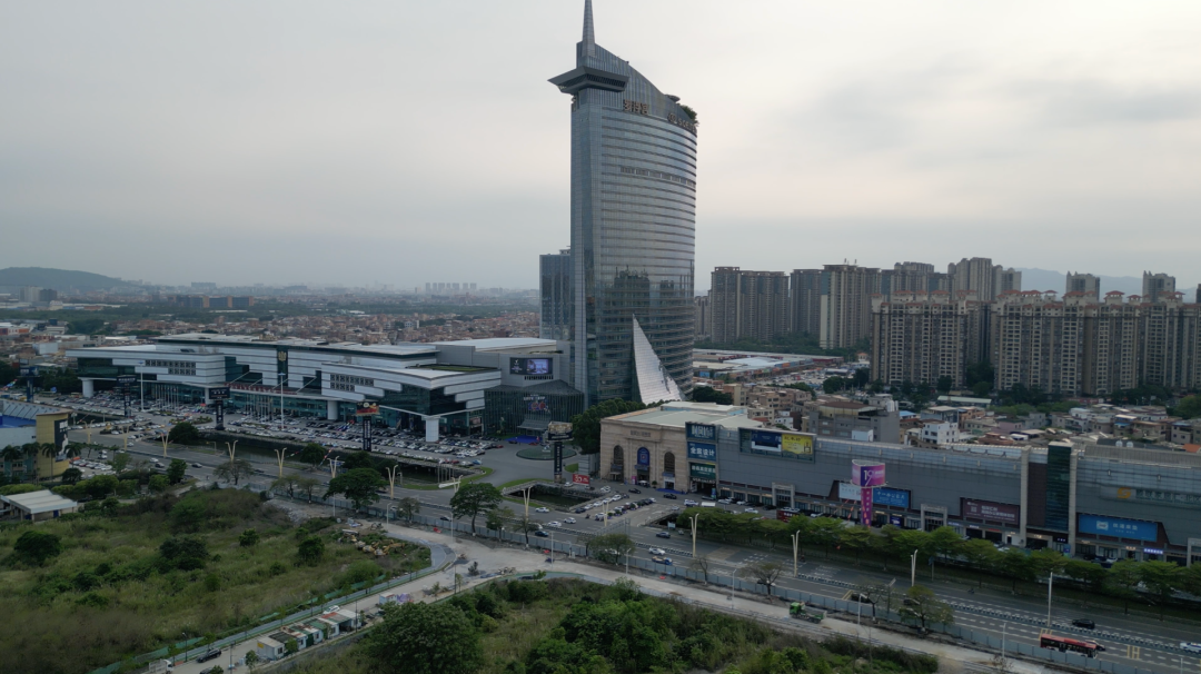 罗浮宫家具集团外景。南方周末记者冯飞｜摄