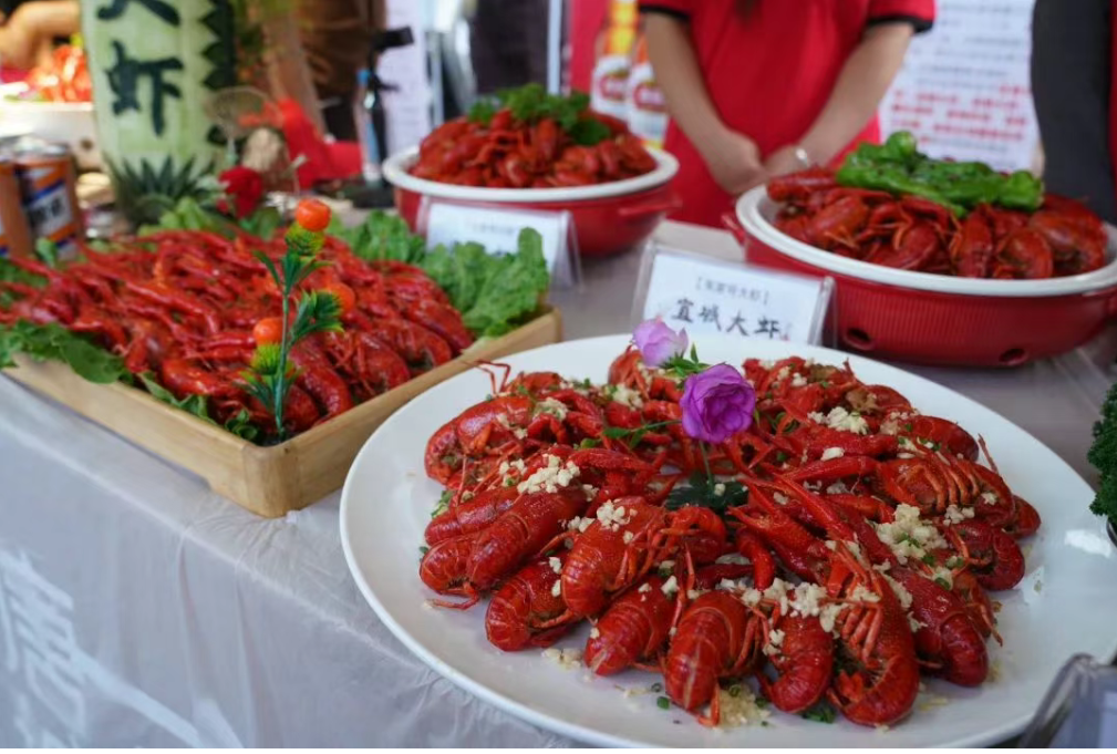 襄城闸口大虾一条街开街啦!