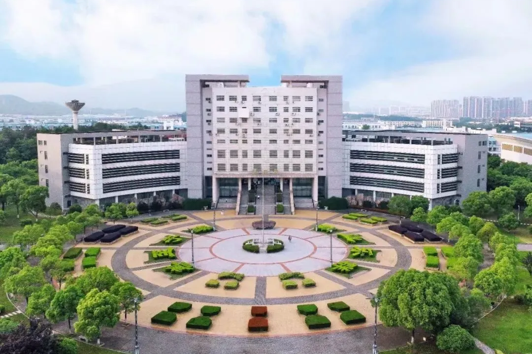 江财考研人,快来一起云游校园!