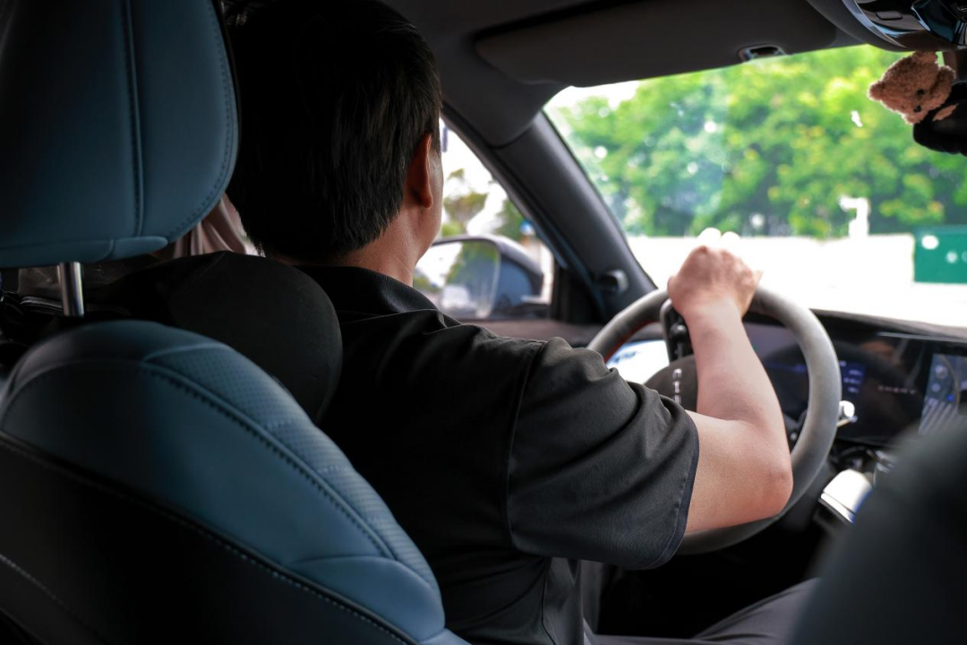 在武汉,一个80后老司机决定"下车"