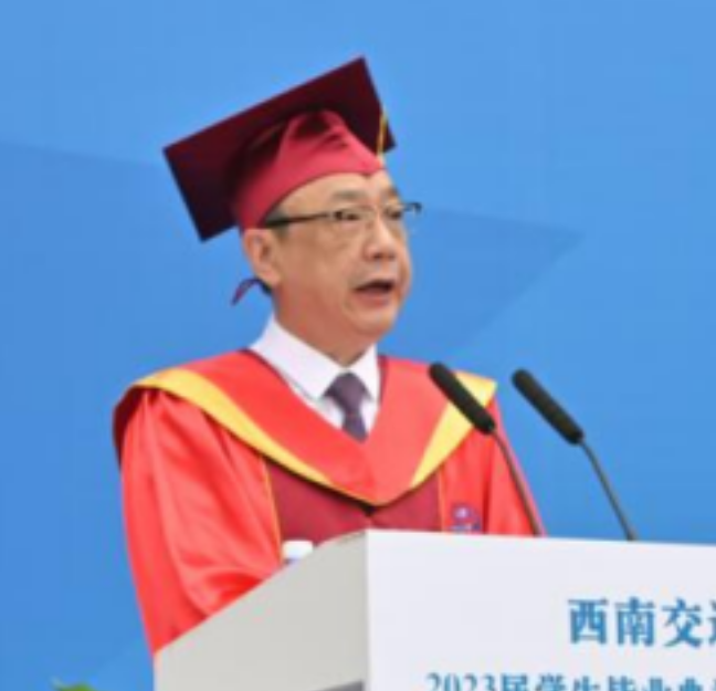 四川某高校校长的毕业贺词，哪句话最戳你？