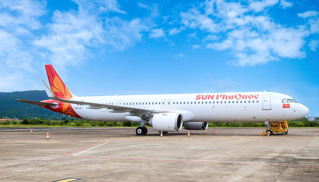阿联酋航空备降杭州机舱被困10小时 多城往返济州岛免签机票700元起