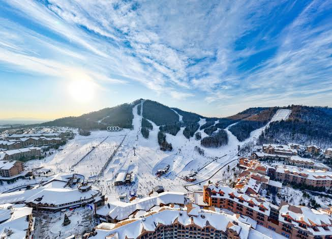 长白山万达滑雪场2026-2027雪季早鸟酒店套餐 400元起连住含权益