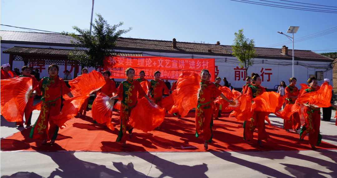 怀安县柴沟堡镇开展庆国庆文艺演出活动图文