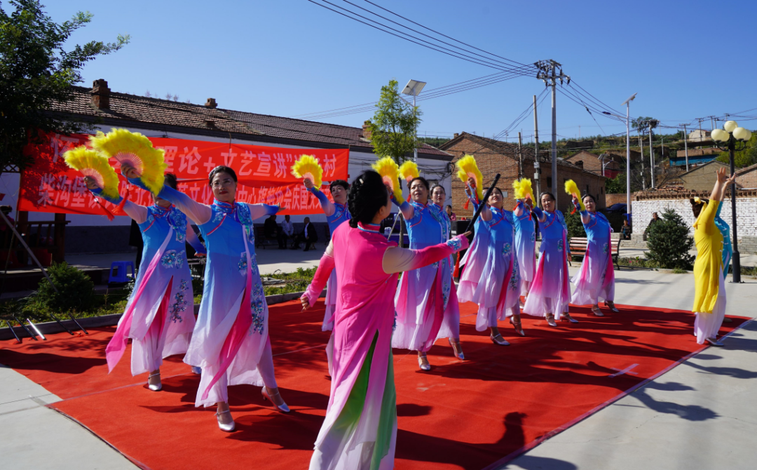 怀安县柴沟堡镇开展庆国庆文艺演出活动图文