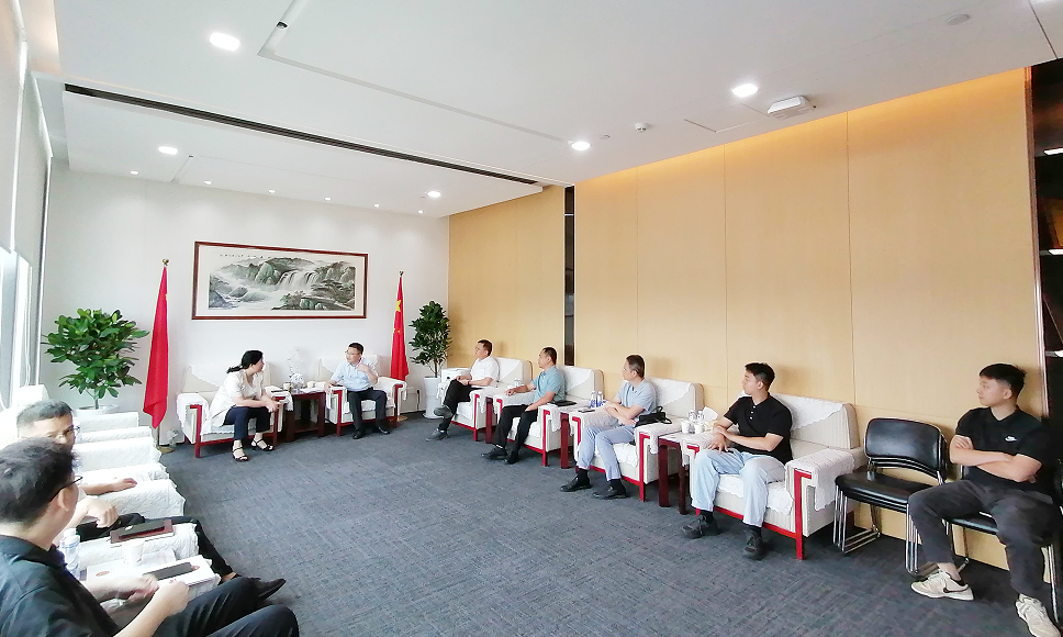 廣西梧州市人民政府副市長(zhǎng)、黨組成員楊楨一行到訪電子商會(huì)