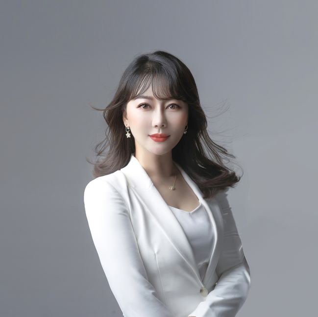 江南官方app
理事单位强元芯电子（广东）有限公司总经理董晶晶形象照