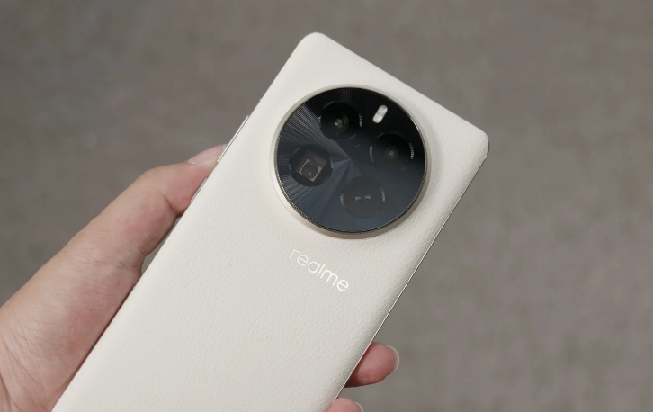 10月降至“冰点价”的旗舰手机