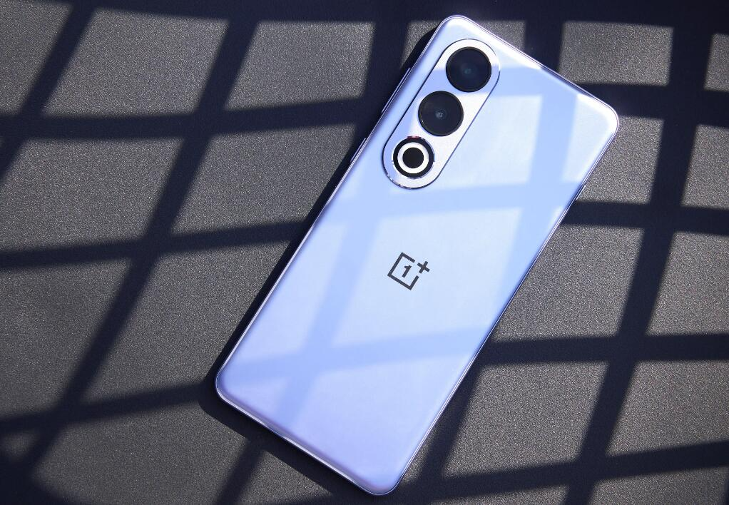 8月换手机别乱买，3款“口碑不错”的性能机高配低价仅1255元起