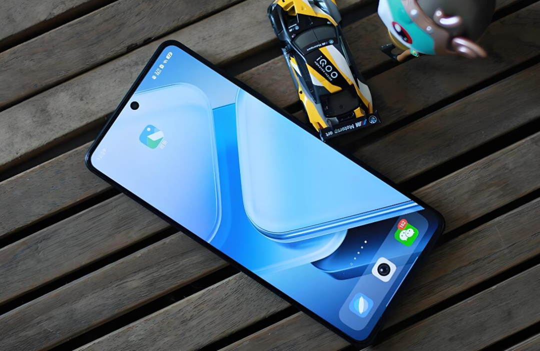 8月换手机别乱买，3款“口碑不错”的性能机高配低价仅1255元起