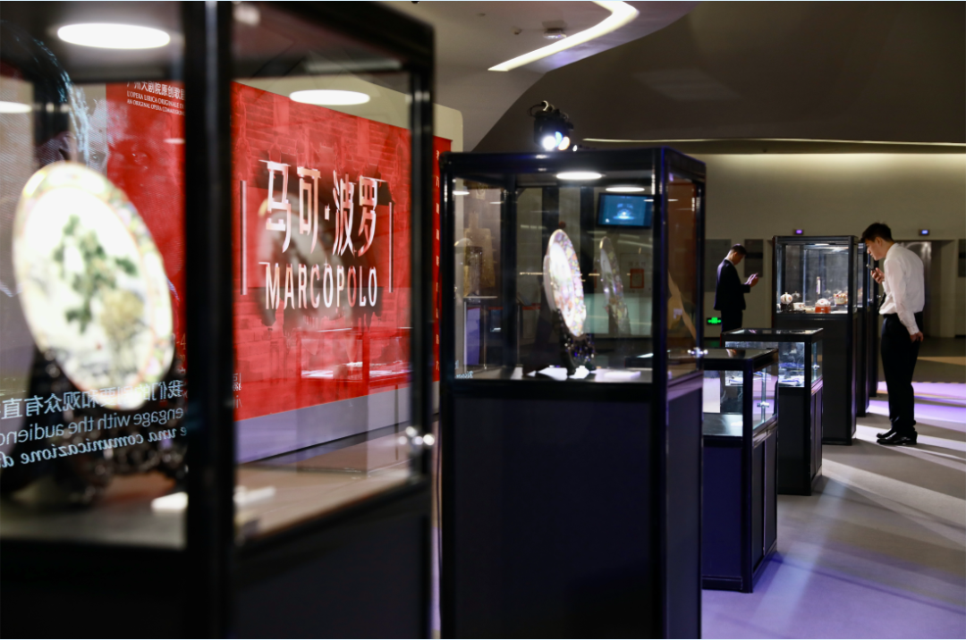 “欢朋满粤——遇‘鉴’ ⻢可• 波罗”非遗作品展览。