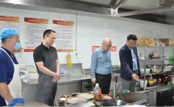 无影灯怎么消毒【二院简报】2024年第10期(总232期)_新闻资讯_第5张_活检穿刺产品网 无影灯怎么消毒【二院简报】2024年第10期(总232期)_https://www.jmylbn.com_新闻资讯_第5张