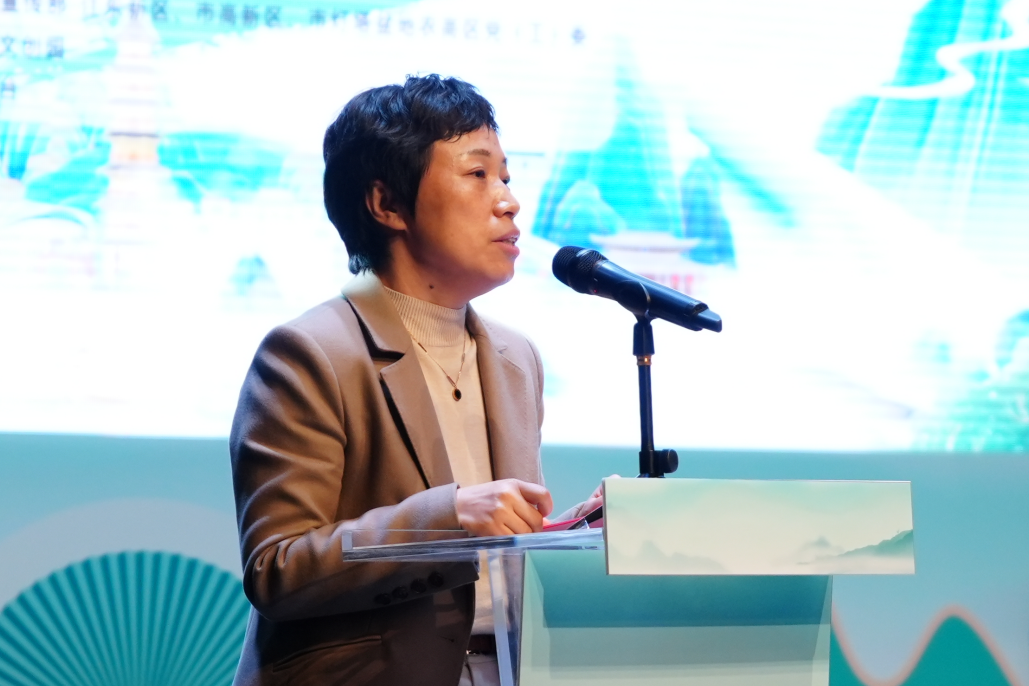 市委常委,宣传部部长江海鹰同志讲话