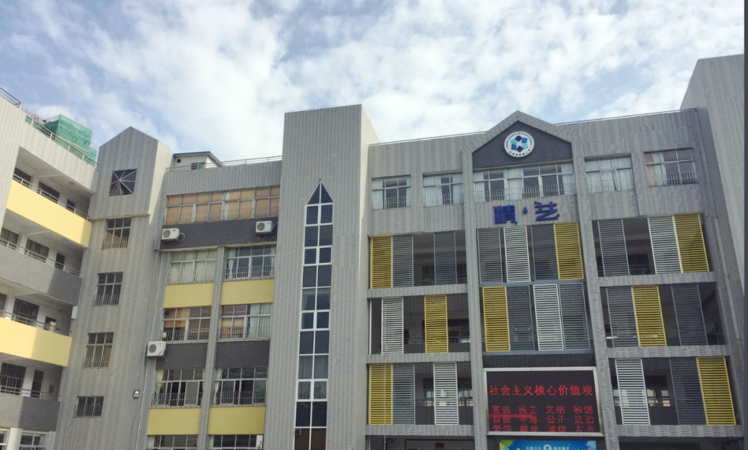 金融城别墅新城市领院，价格段在15-20万/㎡