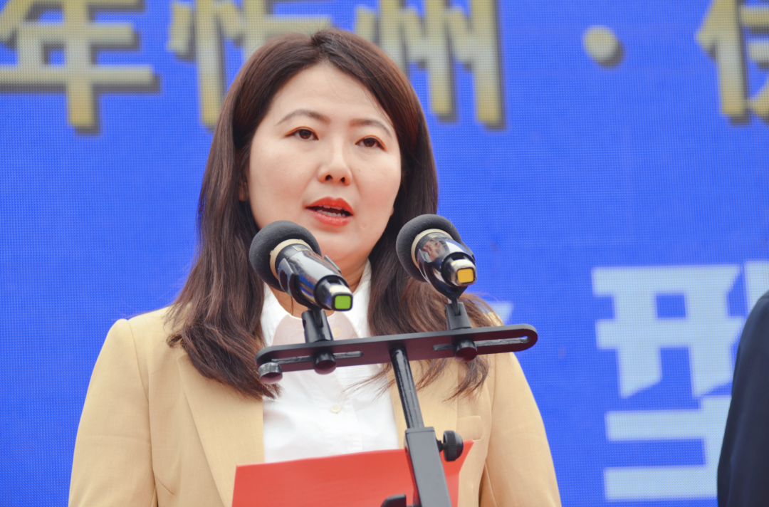 局长韩斌主持,山西省就业服务局就业培训处处长李艳军,伊金霍洛旗委