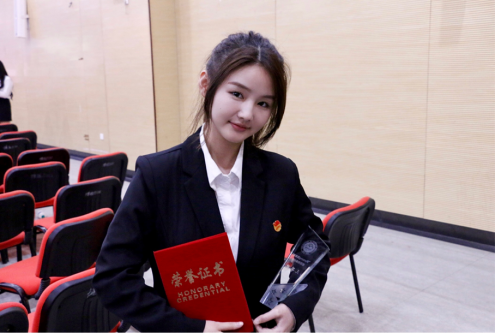 青春逢盛世 奋斗正当时｜明德书院团学干部风采展——刘莲清