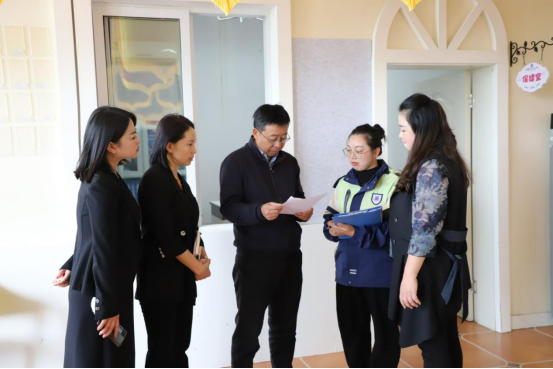 省妇儿工委办、省托育协会专家团到铜仁高新区调研指导省级“苗圃工程”试点工作