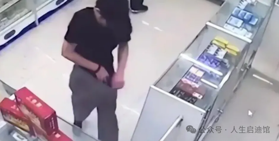 “没天理了！买50盒伟哥？你是自用吗？”男子药店买伟哥，凭经验发现药不对，又买50盒并向药店索赔7.14万赔偿，法院这样判了！