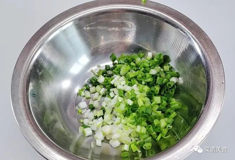 香酥金针菇的做法，终于知道金针菇怎么做好吃了