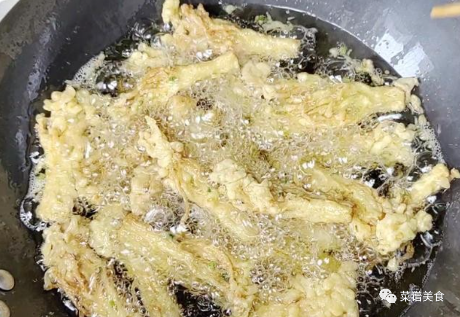 香酥金针菇的做法，终于知道金针菇怎么做好吃了