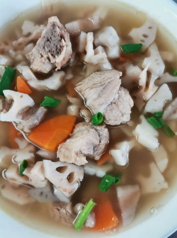 莲藕排骨汤的营养价值及家常做法