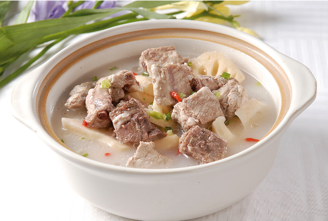 莲藕排骨汤的营养价值及家常做法