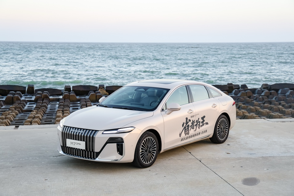 全球首发豆包深度思考大模型及场景，荣威M7 DMH“最具活人感”车机引爆广州车展！