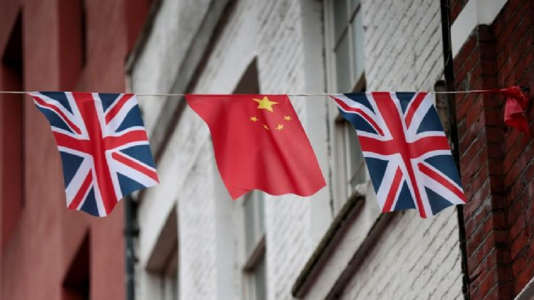 英国新冠确诊一周内猛增100万！习主席与英首相通话交谈！乌克兰总统要亮相奥斯卡？