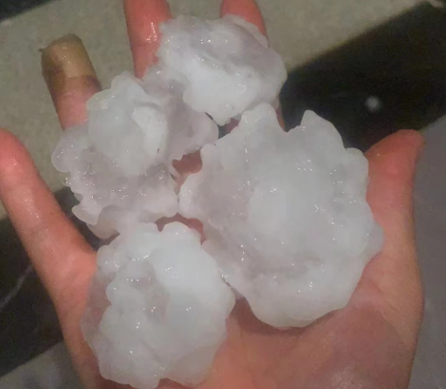 南宁遭冰雹夜袭!未来几天广西还将经历"晴雨两重天"!