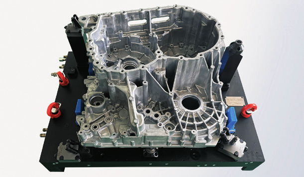 展品6：电机壳三轴夹具