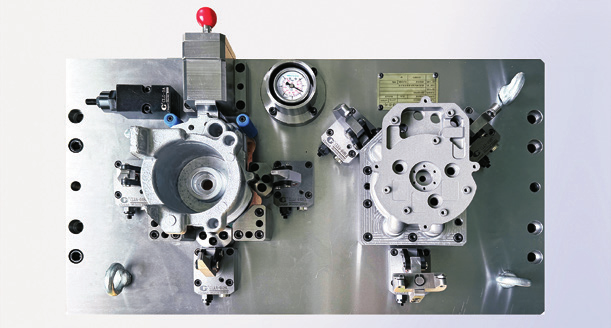 展品7：泵体四轴液压夹具