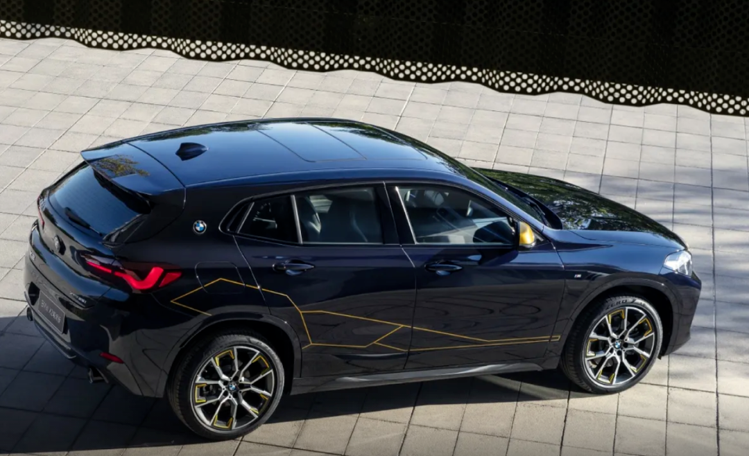 动力方面,全系均为代号b48a20c的2.