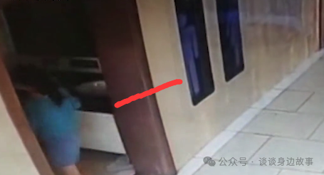 上海：养生馆有男子在卫生间偷瞄技师入厕